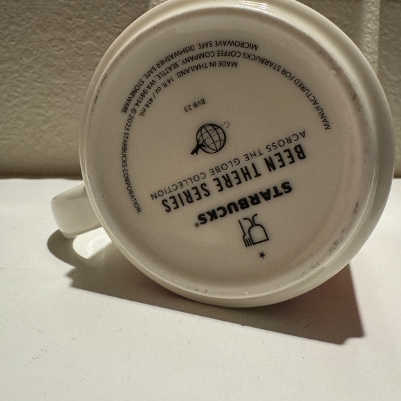 Starbucks 2021 JAPAN Japan Been There Series Mug 14 oz. Mt.Fuji Sumo Cat - Picture 7 of 7